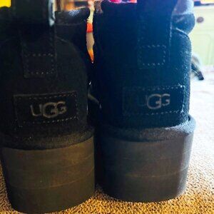 UGG PLATFORM BOOTS SIZE 9